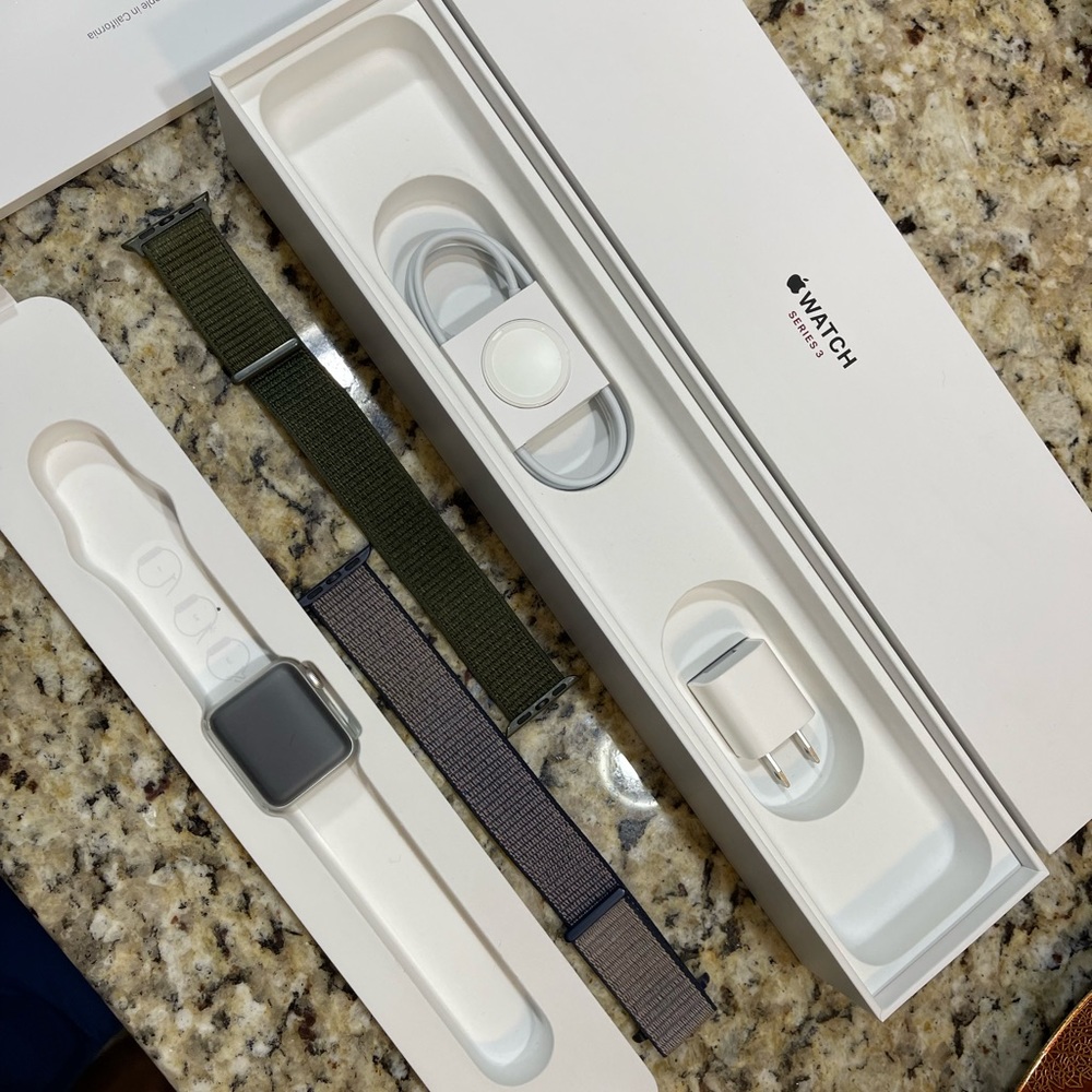 Apple Watch Series 3 38mm Silver (GPS + Cellular)